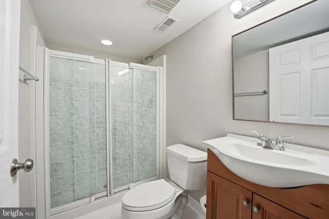 $775,000 | 3152 Eakin Park Court, Fairfax, VA 22031