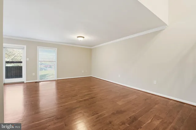 $775,000 | 3152 Eakin Park Court, Fairfax, VA 22031