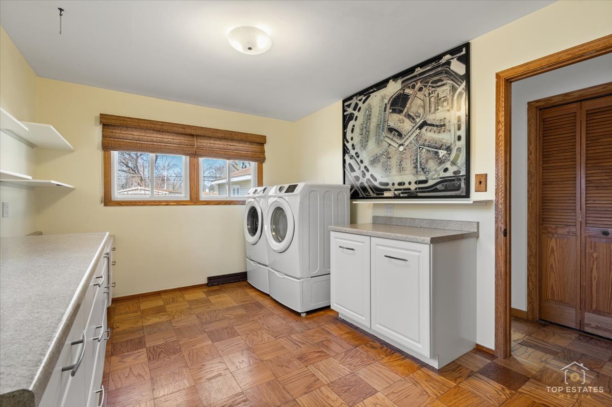 2302 Fulle Street Rolling Meadows, IL 60008 - Photo 24 of 48 a utility room with stainless steel appliances a stove and a window