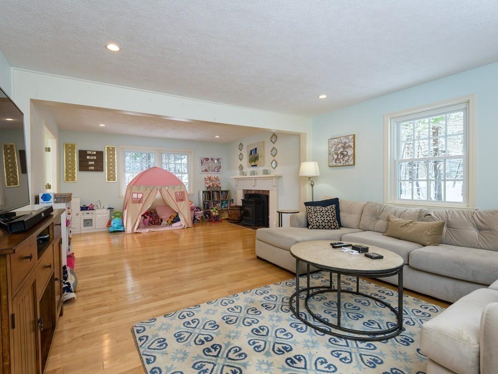 39 Breakneck Road Sturbridge, MA 01566 - Photo 11 of 37