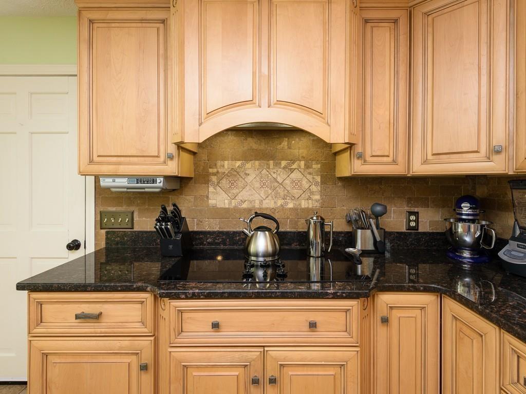 39 Breakneck Road Sturbridge, MA 01566 - Photo 6 of 37
