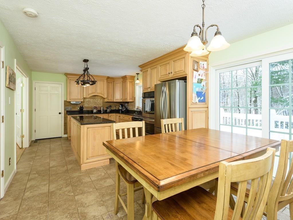 39 Breakneck Road Sturbridge, MA 01566 - Photo 7 of 37