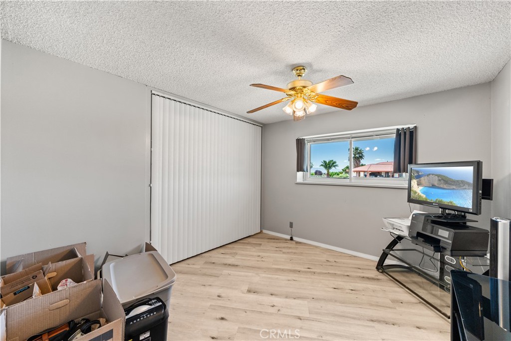 15103 Kinai Road Apple Valley, CA 92307 - Photo 17 of 38