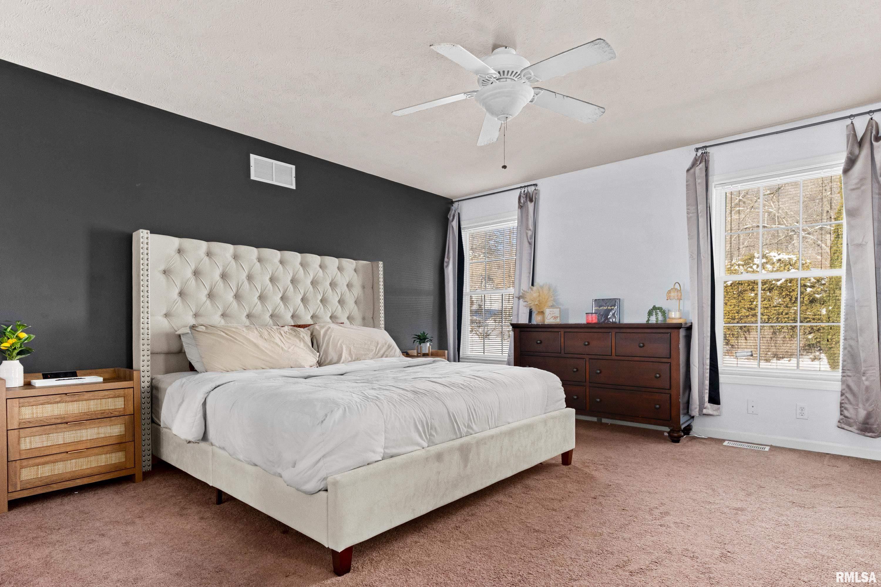 725 West Spring Hollow Lane Peoria, IL 61605 - Photo 13 of 27