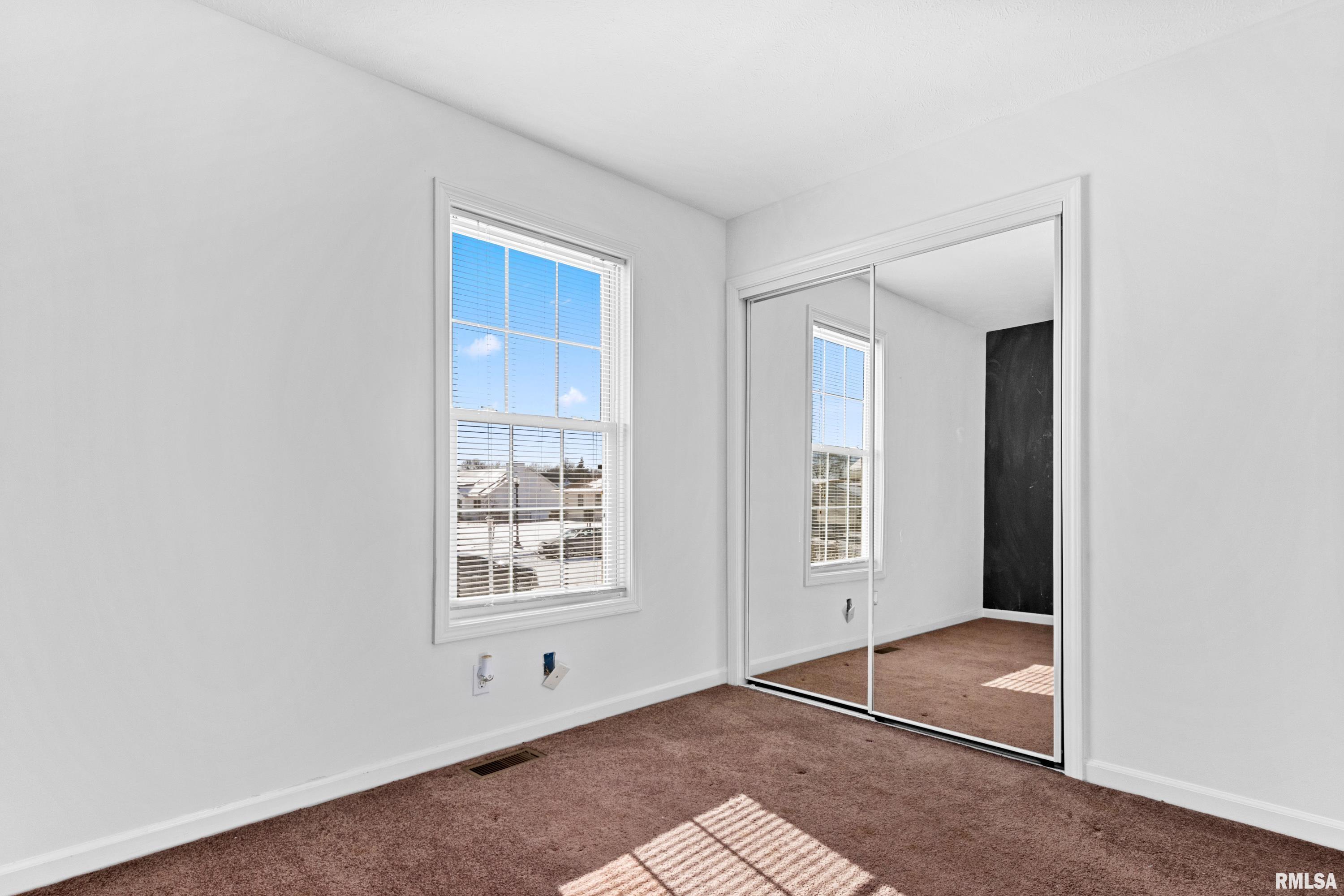 725 West Spring Hollow Lane Peoria, IL 61605 - Photo 22 of 27