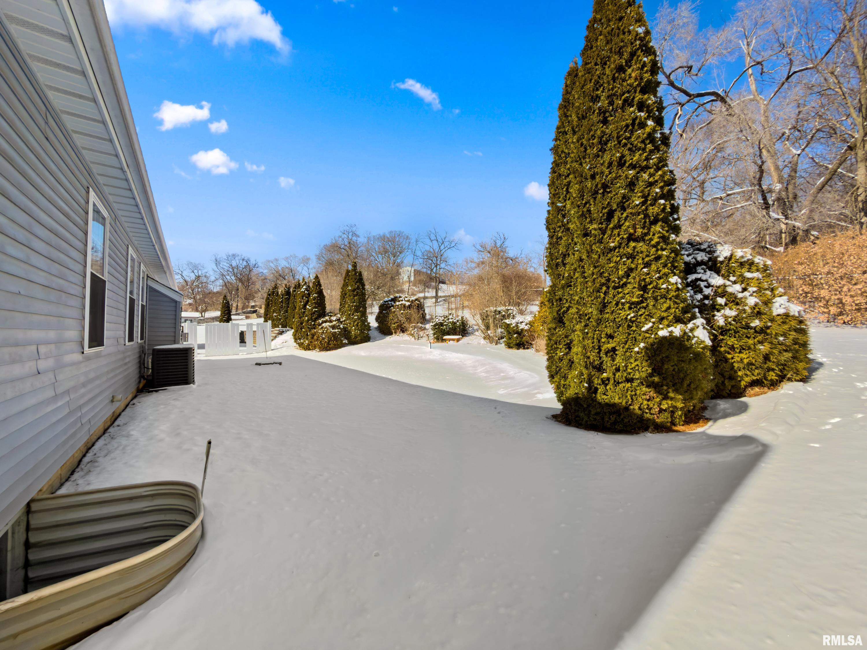 725 West Spring Hollow Lane Peoria, IL 61605 - Photo 25 of 27