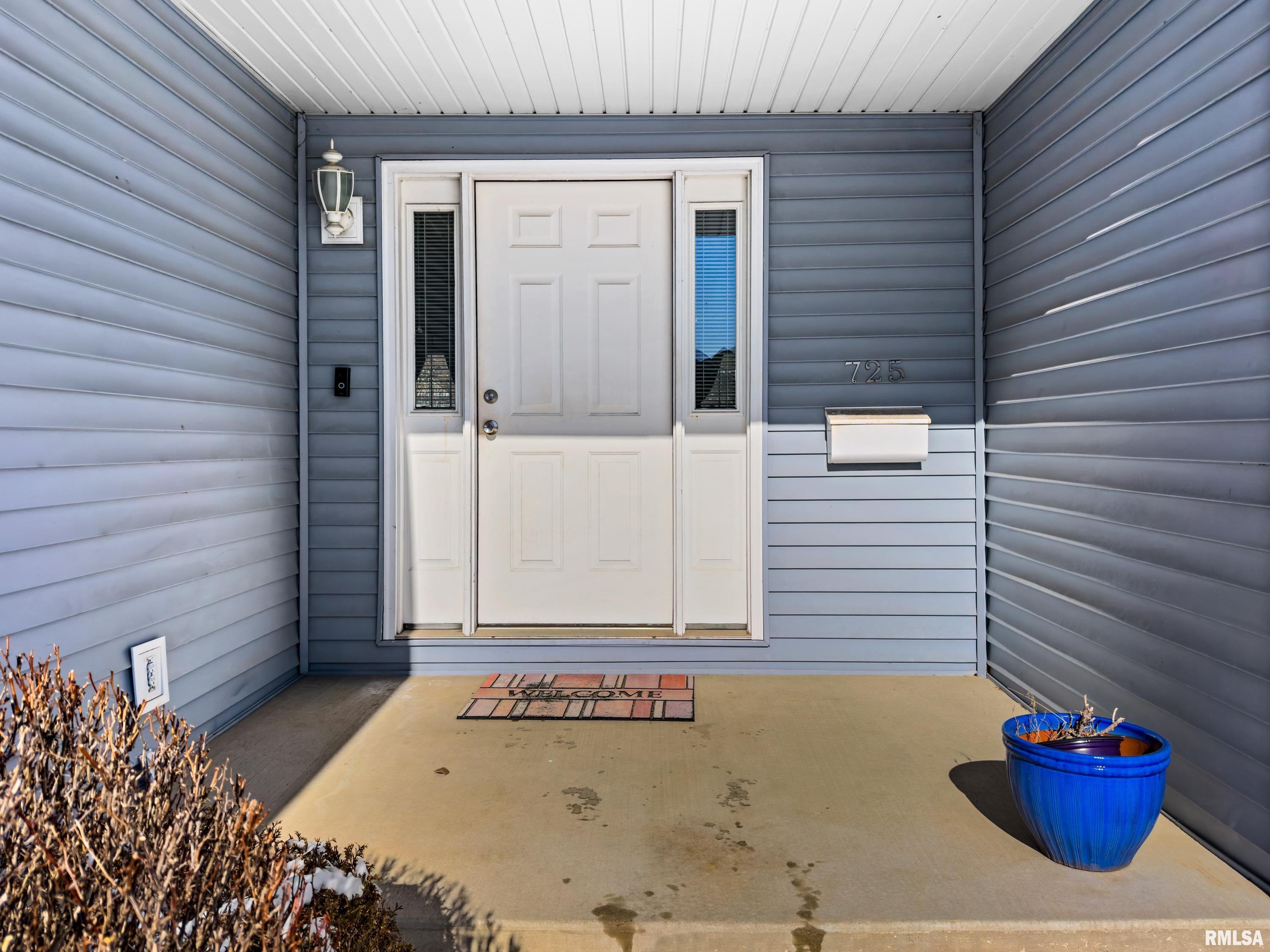 725 West Spring Hollow Lane Peoria, IL 61605 - Photo 3 of 27