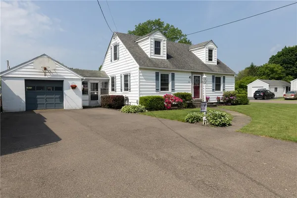 $224,900 | 23 Middle Road, Horseheads, NY 14845