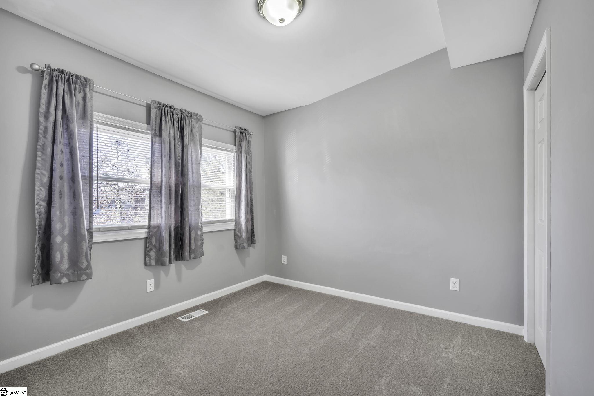 200 South 9th Street Easley, SC 29640 - Photo 20 of 25