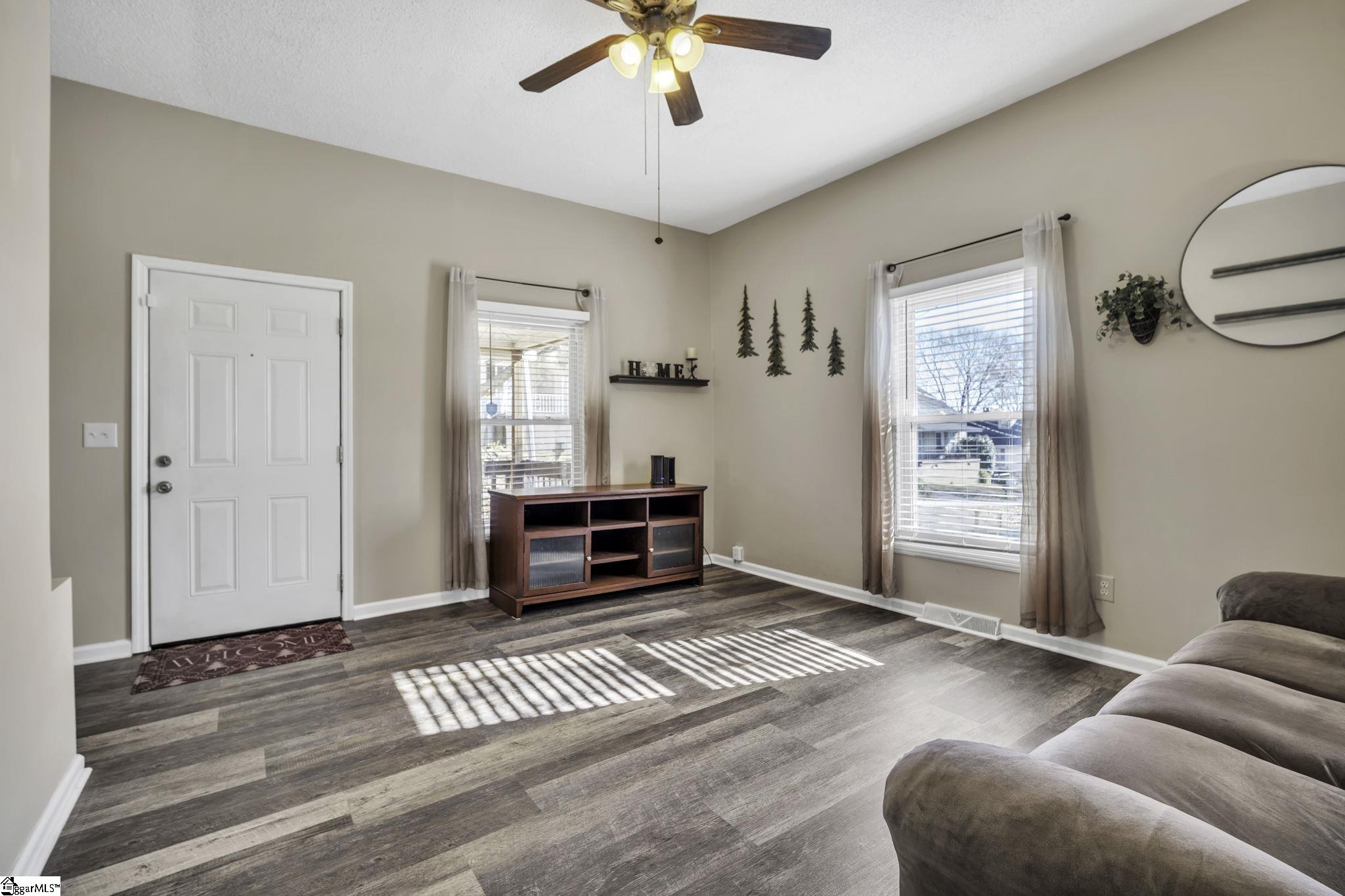 200 South 9th Street Easley, SC 29640 - Photo 2 of 25