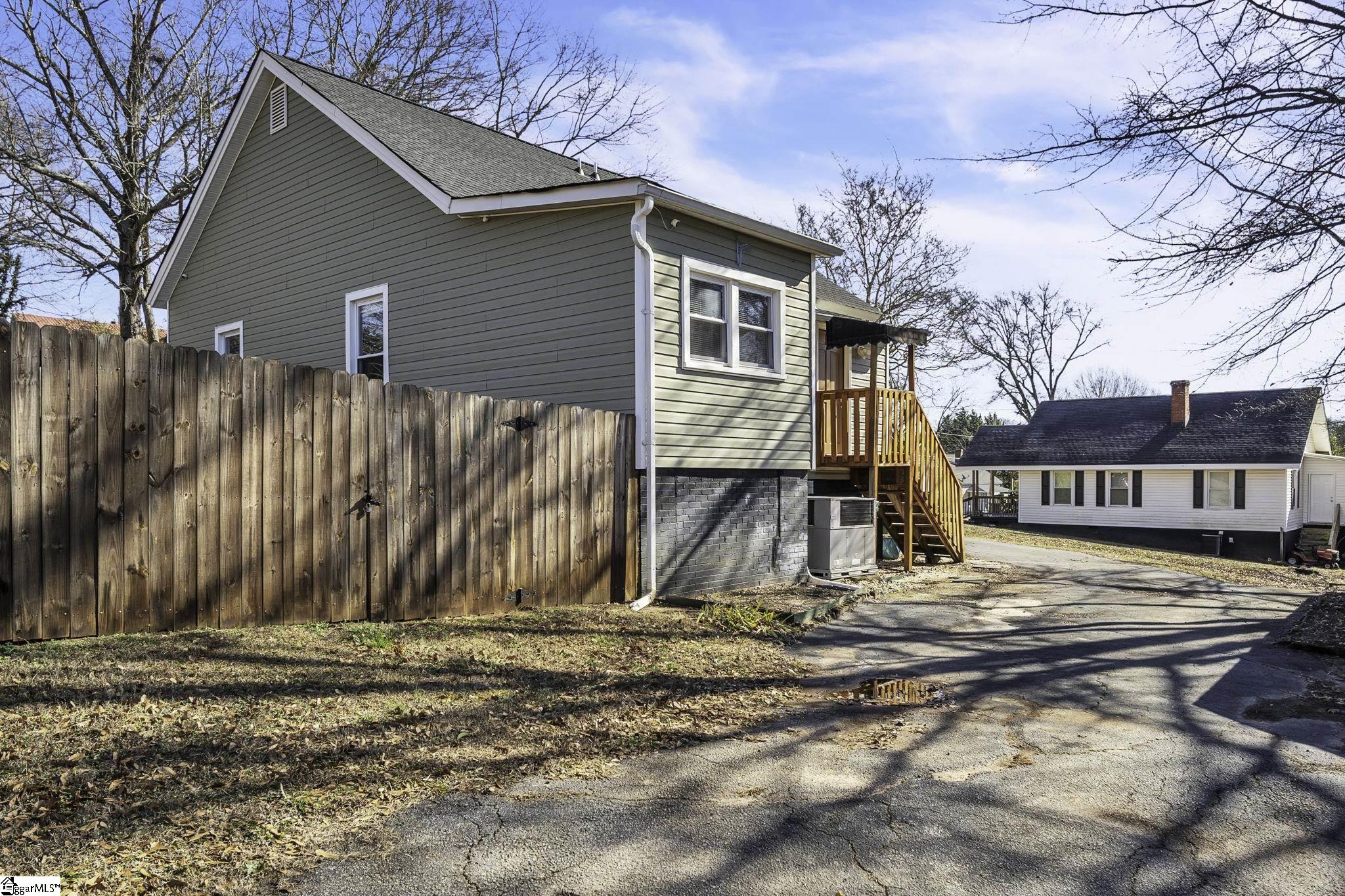 200 South 9th Street Easley, SC 29640 - Photo 24 of 25
