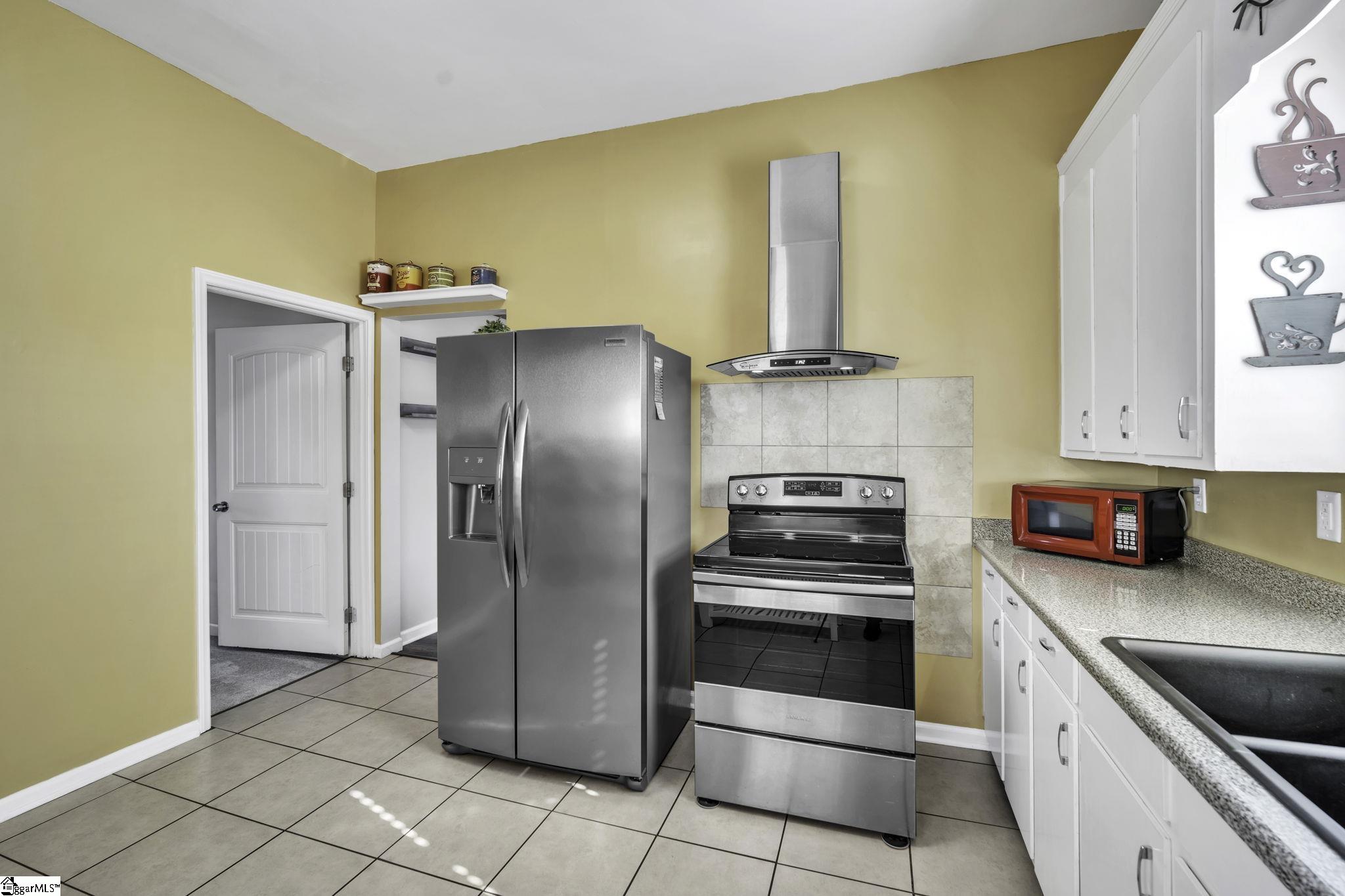 200 South 9th Street Easley, SC 29640 - Photo 8 of 25