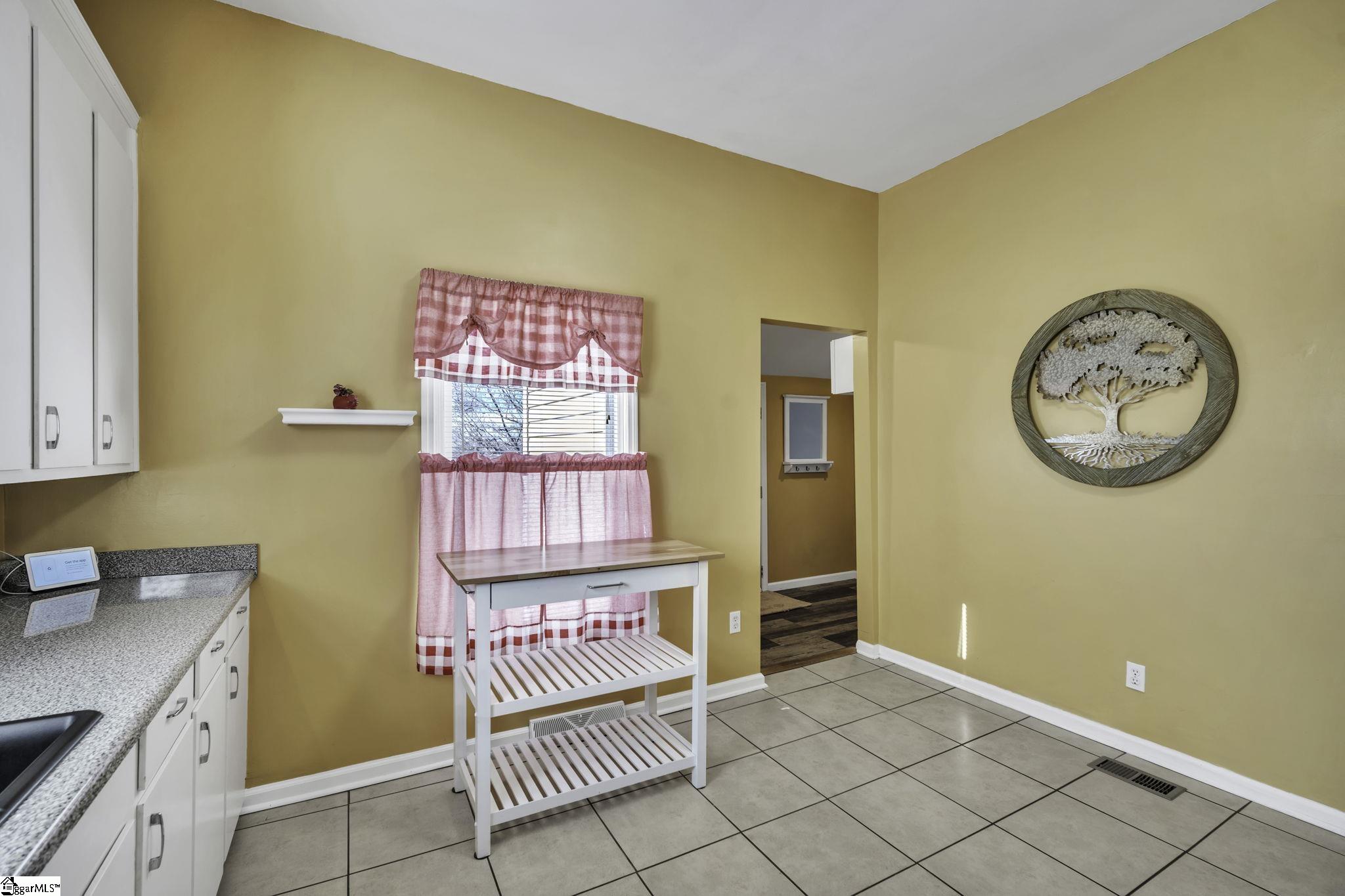 200 South 9th Street Easley, SC 29640 - Photo 9 of 25