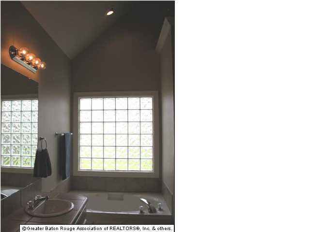 10335 Springrose Avenue Baton Rouge, LA 70810 - Photo 10 of 11