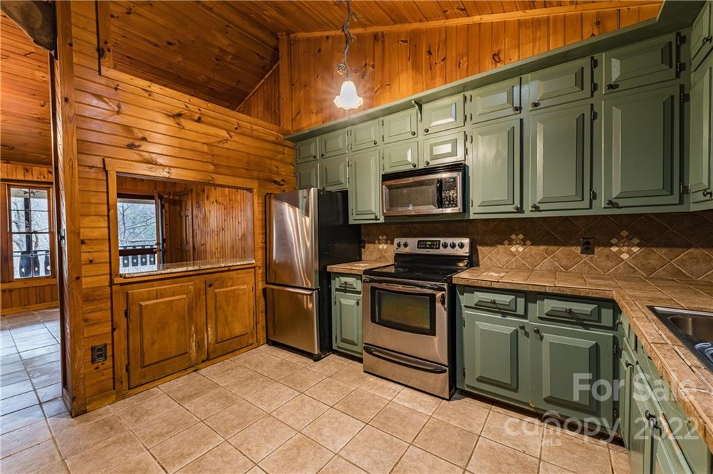 343 Tumbling Fork Road Waynesville, NC 28785 - Photo 5 of 30 Gallery Image 5
