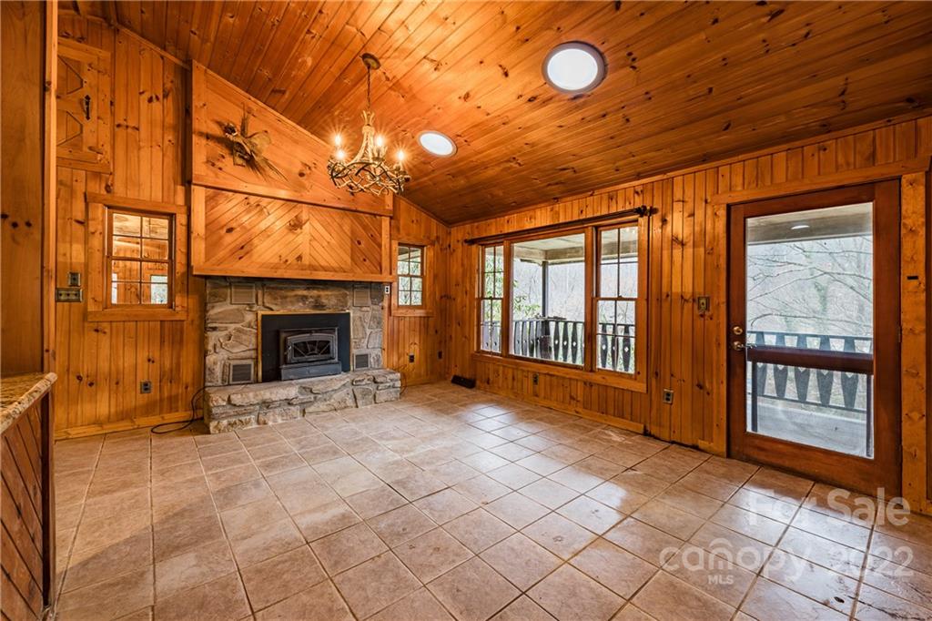 343 Tumbling Fork Road Waynesville, NC 28785 - Photo 9 of 30 Gallery Image 9