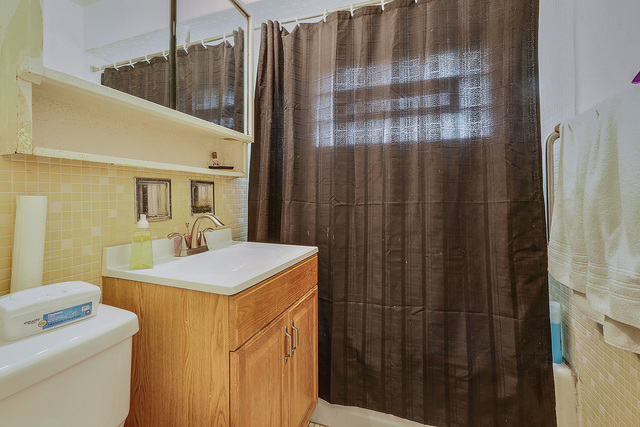 422 Westgate Drive Park Forest, IL 60466 - Photo 7 of 16