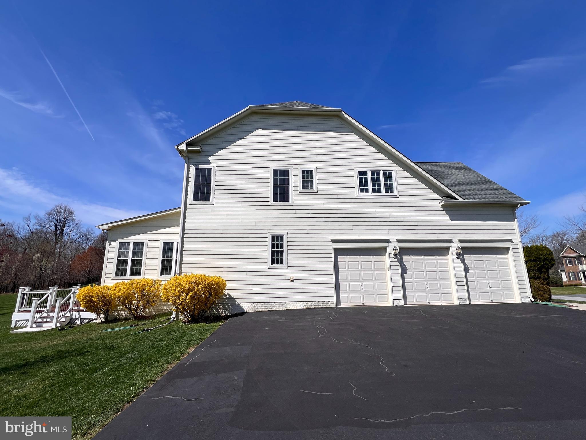 11039 Hunters View Road Ellicott City, MD 21042 - Photo 4 of 58 Gallery Image 4