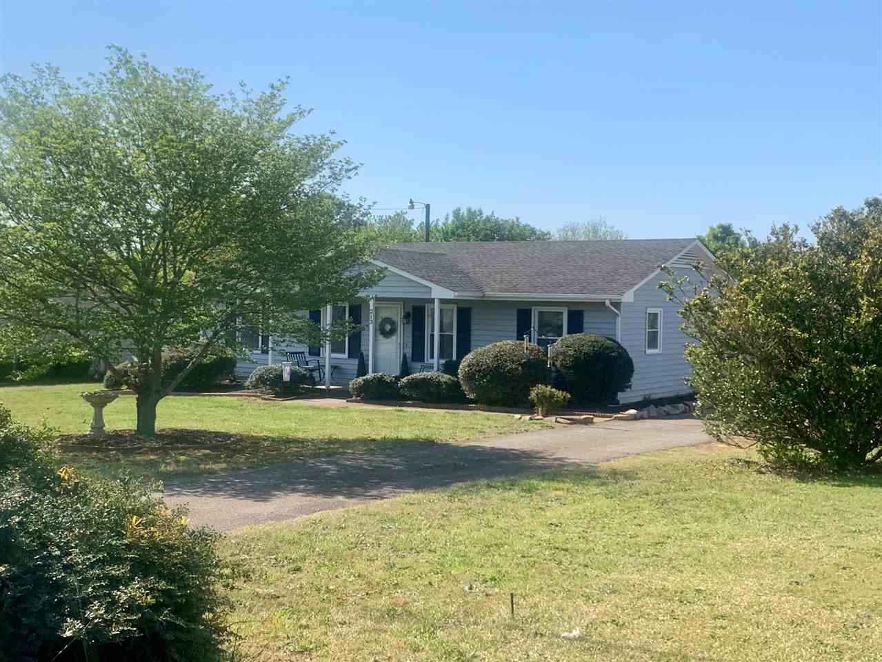 213 Wolfe Lane Inman, SC 29349 - Photo 3 of 19