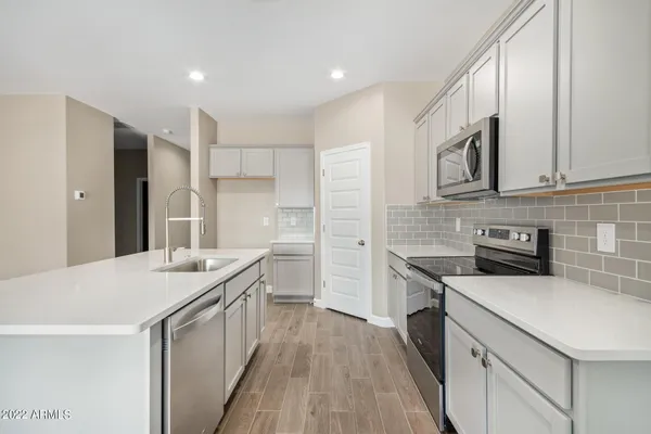 $2,300 | 24147 West Verlea Drive, Buckeye, AZ 85326