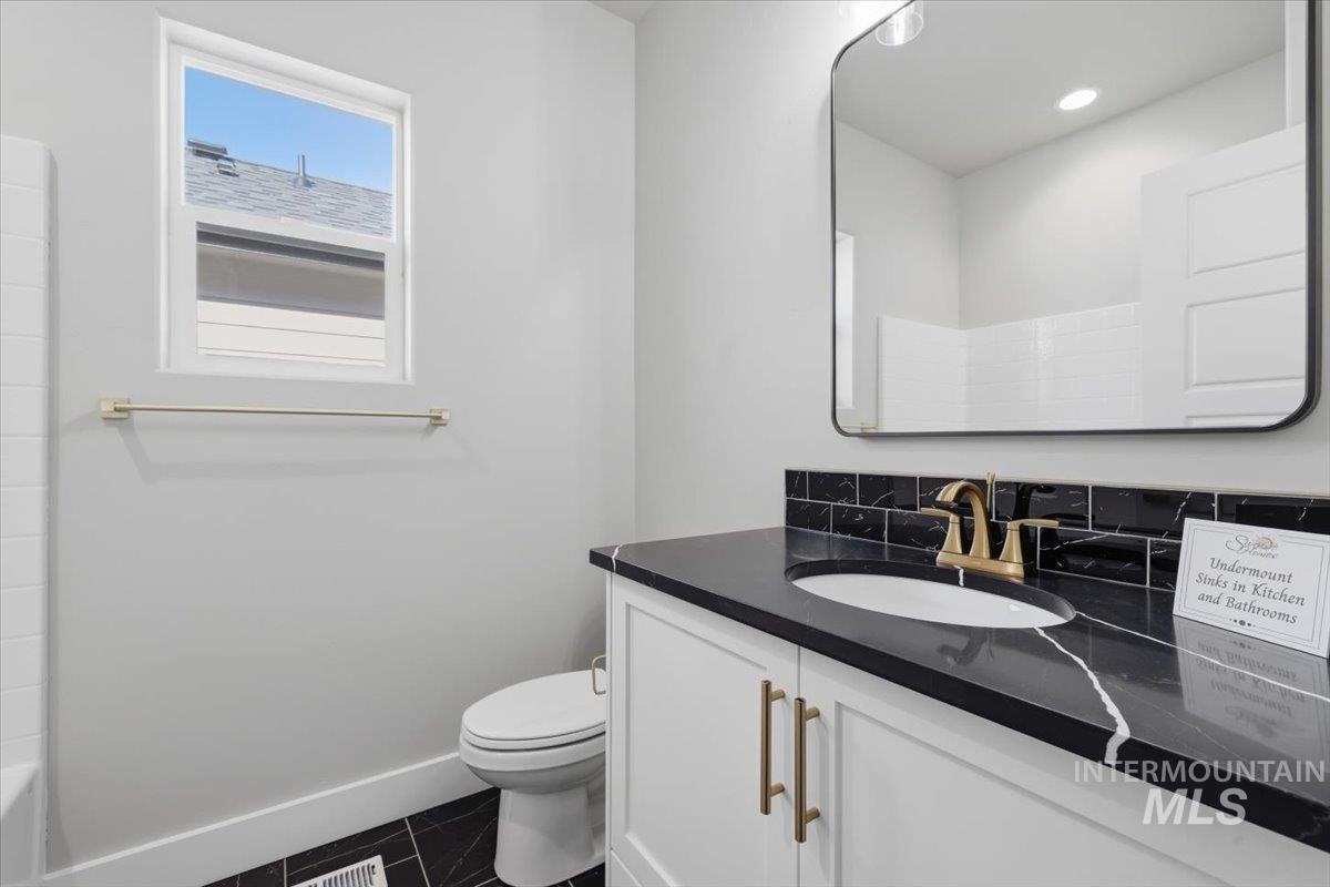 1717 Kayak Road Emmett, ID 83617 - Photo 8 of 35