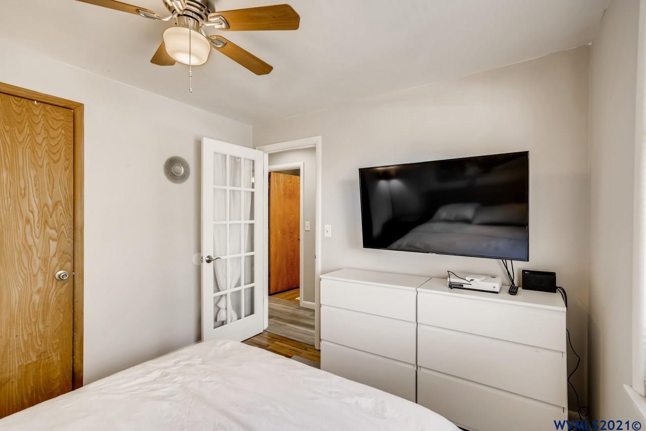 7433 California Avenue Southwest Seattle, WA 98136 - Photo 12 of 22