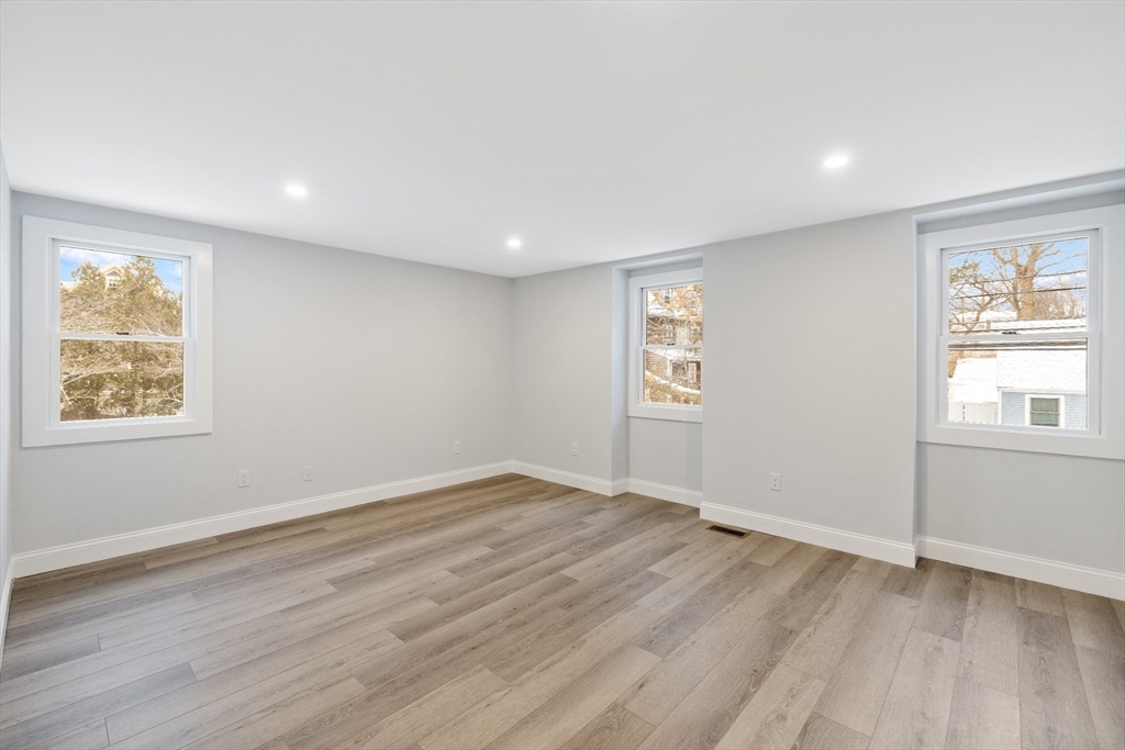 27 Village Street, Unit 1 Marblehead, MA 01945 - Photo 13 of 19