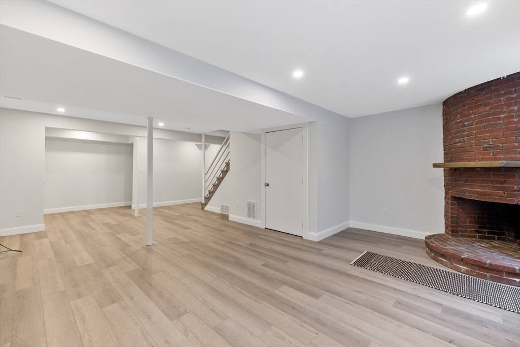 27 Village Street, Unit 1 Marblehead, MA 01945 - Photo 16 of 19