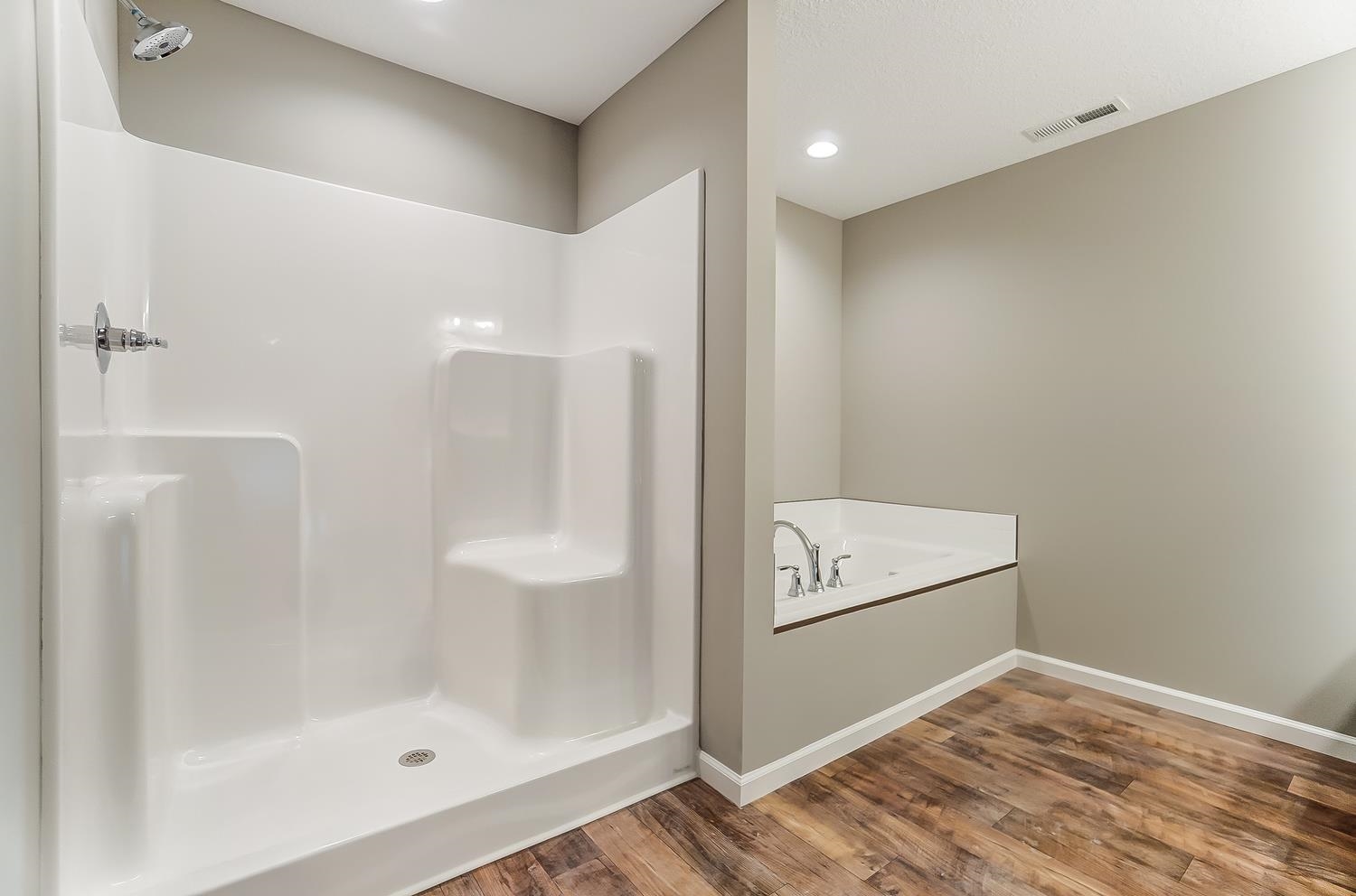 12173 Bozzio Road Fort Wayne, IN 46818 - Photo 15 of 35