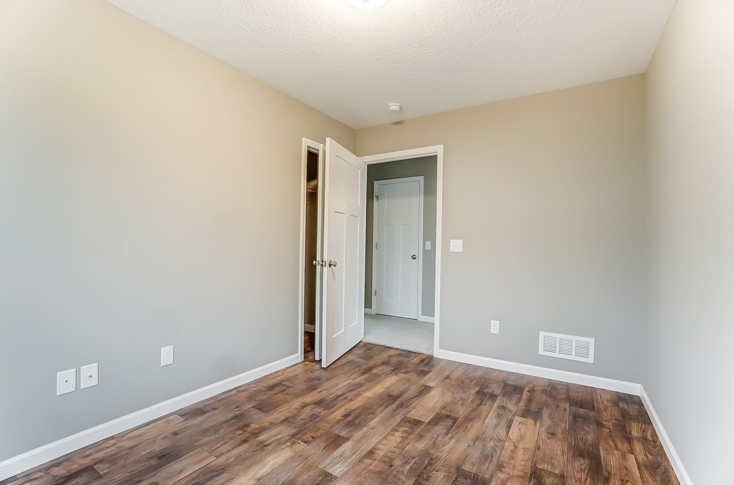 12173 Bozzio Road Fort Wayne, IN 46818 - Photo 20 of 35
