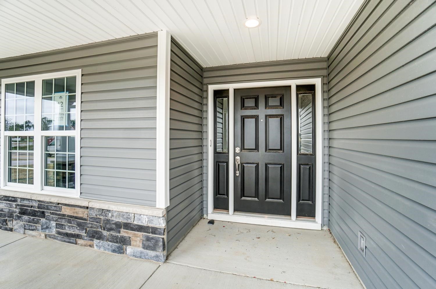 12173 Bozzio Road Fort Wayne, IN 46818 - Photo 3 of 35