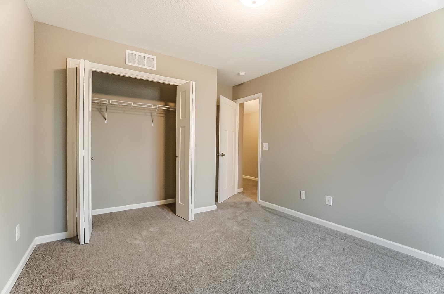 12173 Bozzio Road Fort Wayne, IN 46818 - Photo 25 of 35