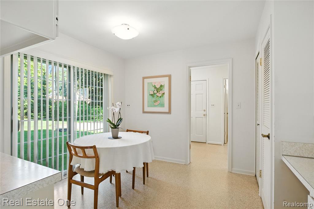 604 Longford Drive Rochester Hills, MI 48309 - Photo 16 of 39
