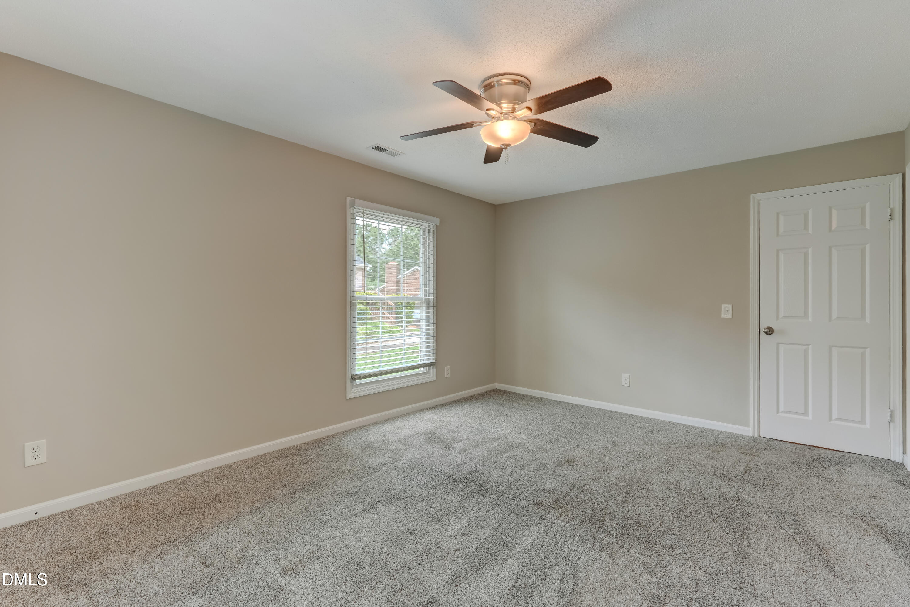 2202 Huntington Road, Unit E5 Burlington, NC 27215 - Photo 9 of 18 18-print-2202 Huntington-17