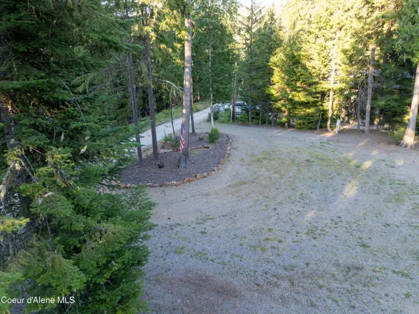 $398,000 | 467 Arnold Drive, Coolin, ID 83821