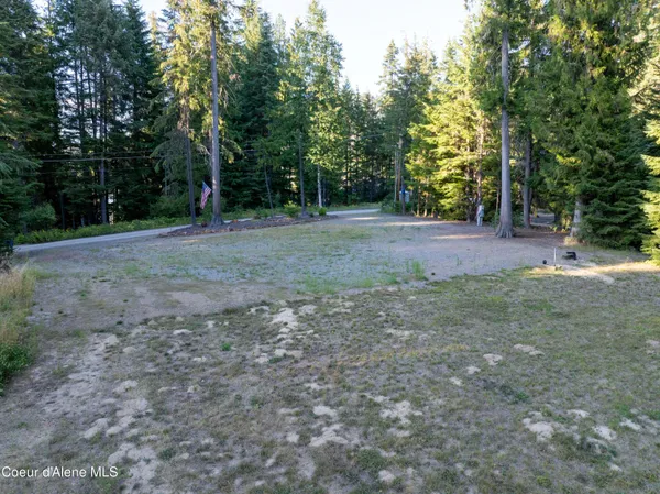 $398,000 | 467 Arnold Drive, Coolin, ID 83821