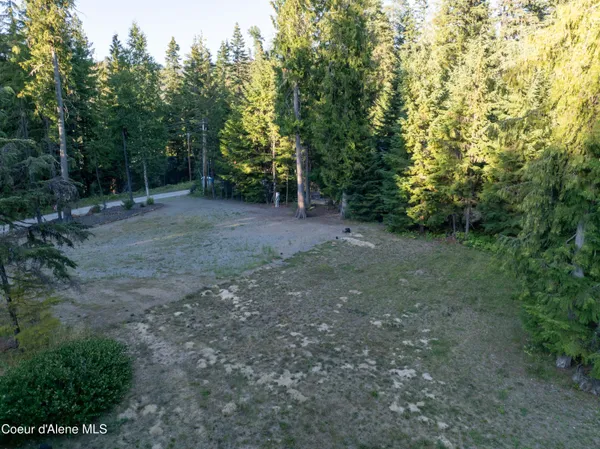 $398,000 | 467 Arnold Drive, Coolin, ID 83821