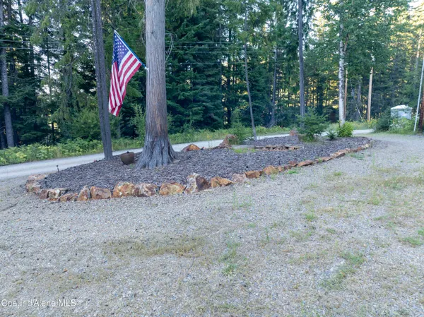 $398,000 | 467 Arnold Drive, Coolin, ID 83821