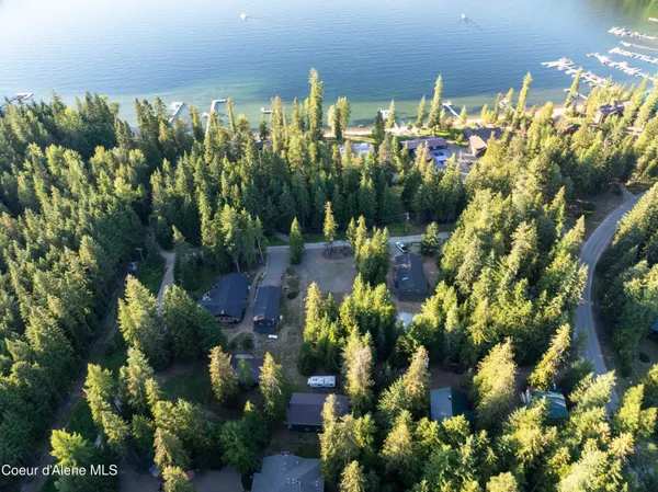 $398,000 | 467 Arnold Drive, Coolin, ID 83821