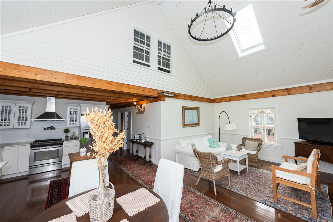 72 Pier Road Portsmouth, RI 02872 - Photo 8 of 35 Gallery Image 8