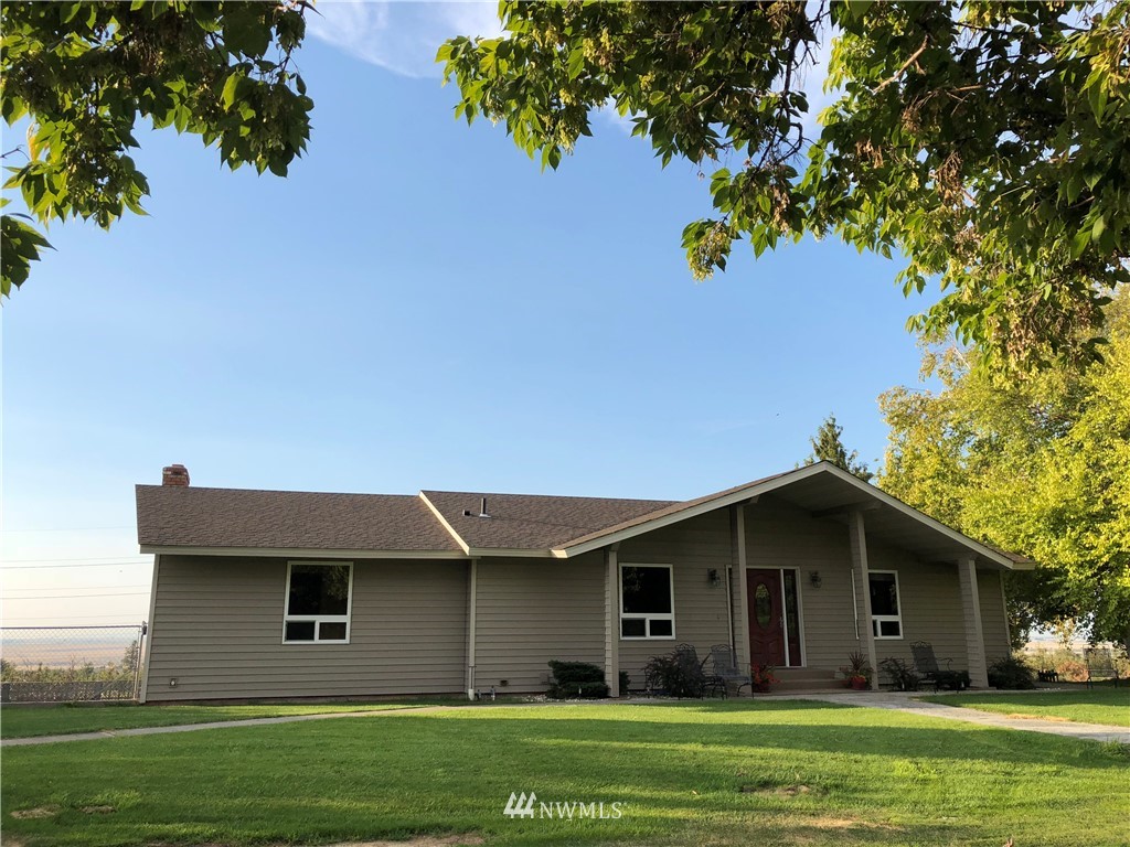 5344 Martin Road Northwest Ephrata, WA 98823 - Photo 4 of 24