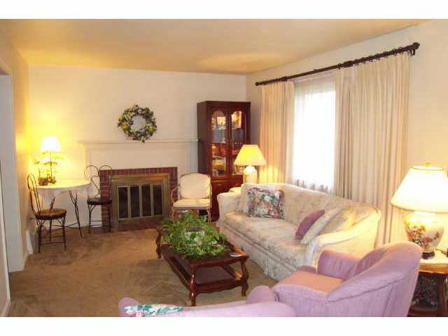 3057 Mountview Road Columbus, OH 43221 - Photo 2 of 5
