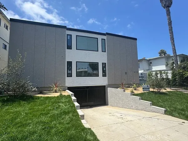 $3,995 | 213 Calle Miramar, Redondo Beach, CA 90277
