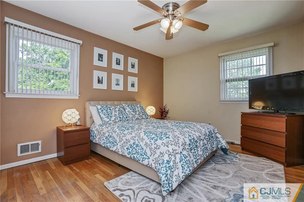 469 Inman Avenue Colonia, NJ 07067 - Photo 15 of 23 Gallery Image 15