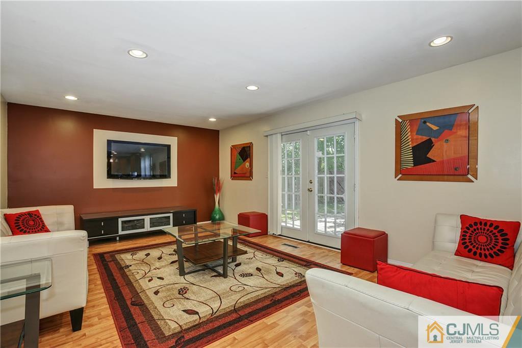 469 Inman Avenue Colonia, NJ 07067 - Photo 9 of 23 Gallery Image 9