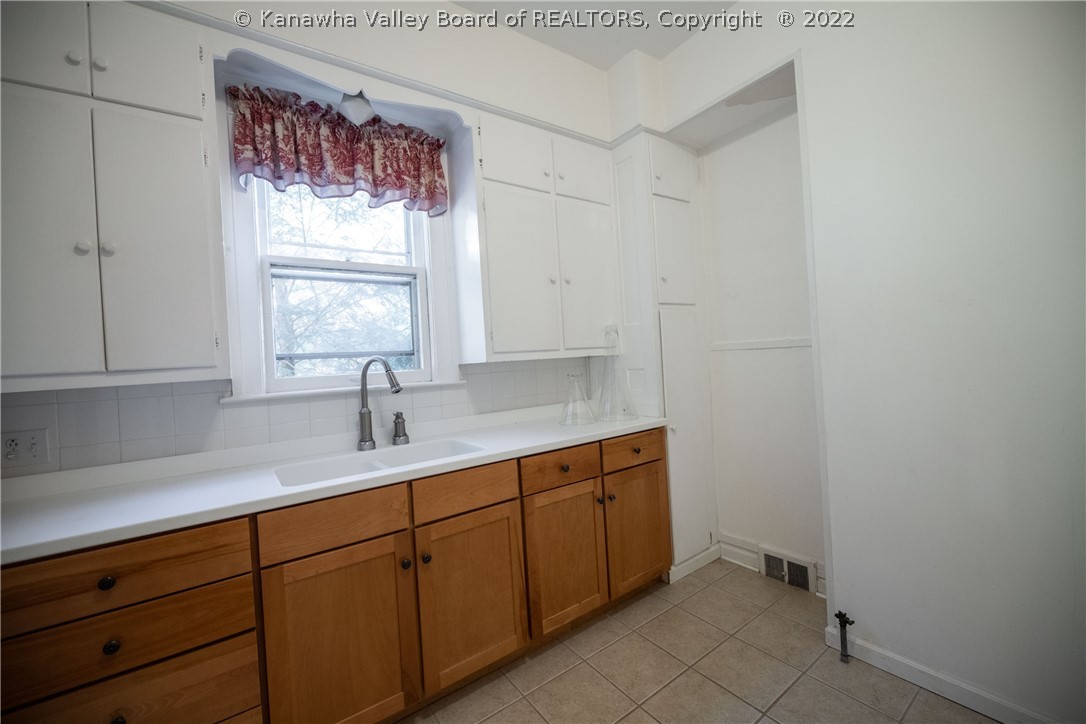 5787 Ohio River Road Huntington, WV 25702 - Photo 24 of 40 Gallery Image 24