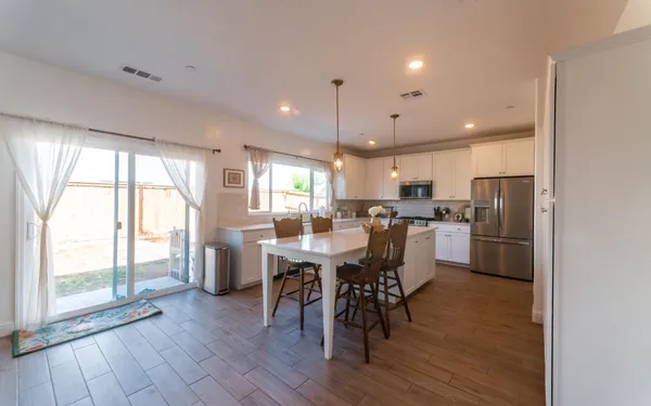 $575,000 | 951 Kelso Avenue, Clovis, CA 93619