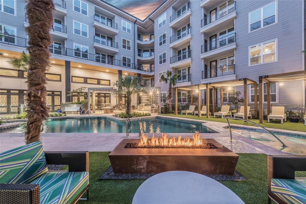 3100 Kramer Lane, Unit 124 Austin, TX 78758 - Photo 14 of 16 Make your Move Merry & Get up to 8 Weeks Base RENT FREE!*Act now! Don't miss this limited-time offer!*Applies to Base Rent.Restrictions & Min lease term applies. Costs & fees excld.