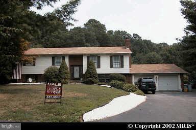 3213 Fox Mill Road Oakton, VA 22124 - Photo 1 of 22 Exterior (Main)