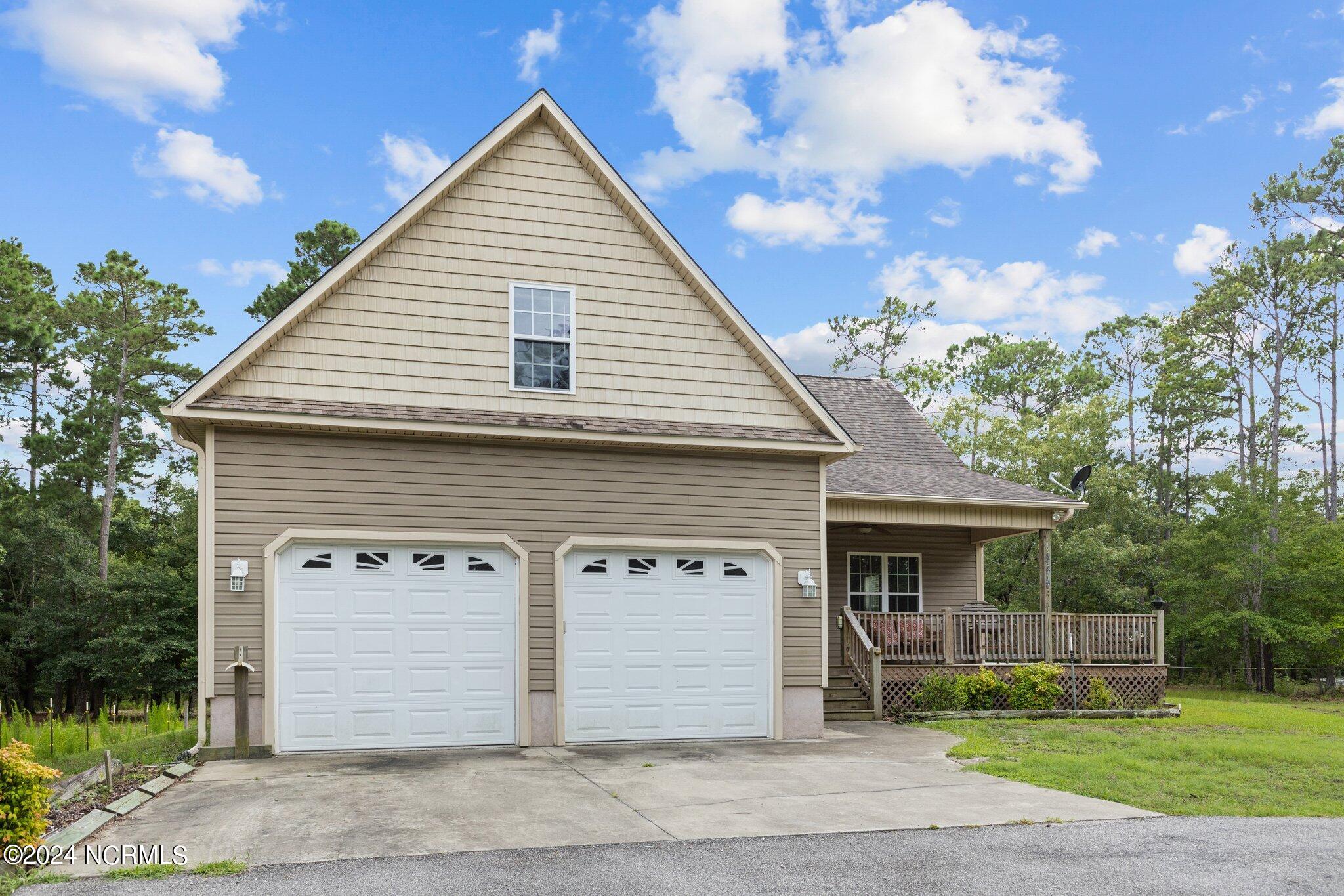 555 Eagle Road Newport, NC 28570 - Photo 4 of 57 35-web-or-mls-1S3A9133